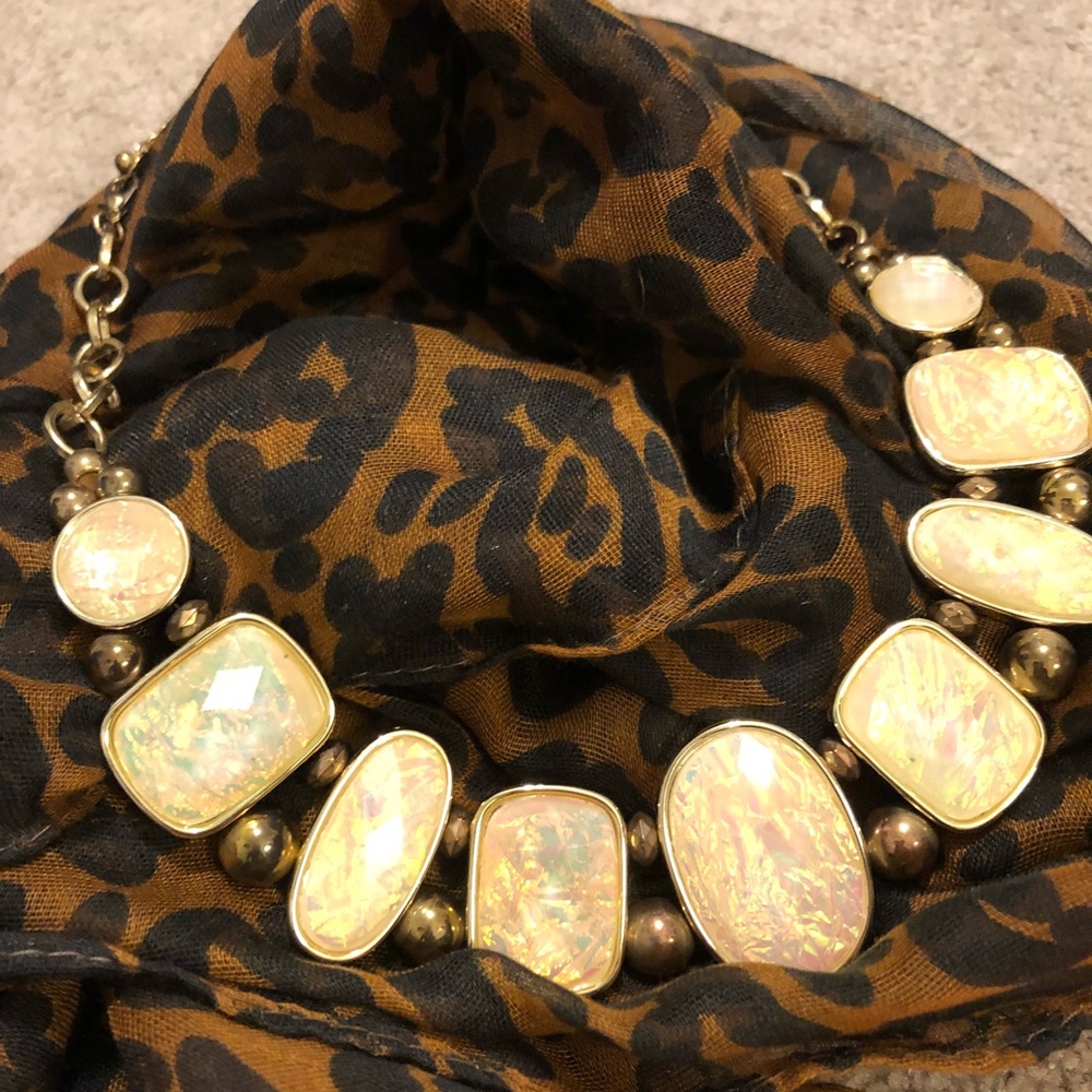 Accessories - Picture 2 of 3